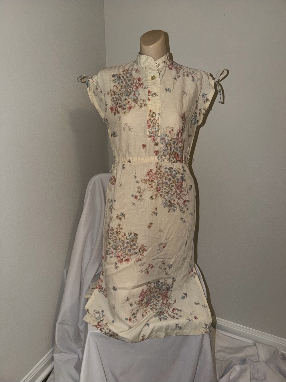 Floral Cream Tie-Sleeve Midi Dress